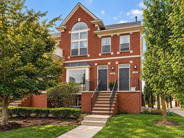 3094 Camden Dr, Troy, MI 48084