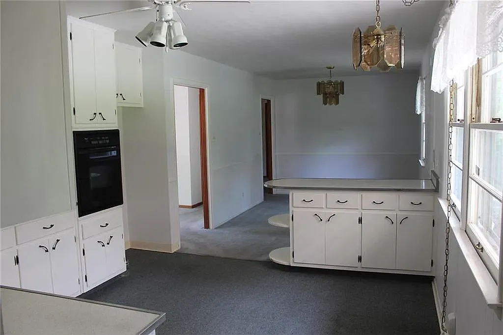 3 bed, 2.5 bath, 1378 sqft, $1,500 — Photo 2