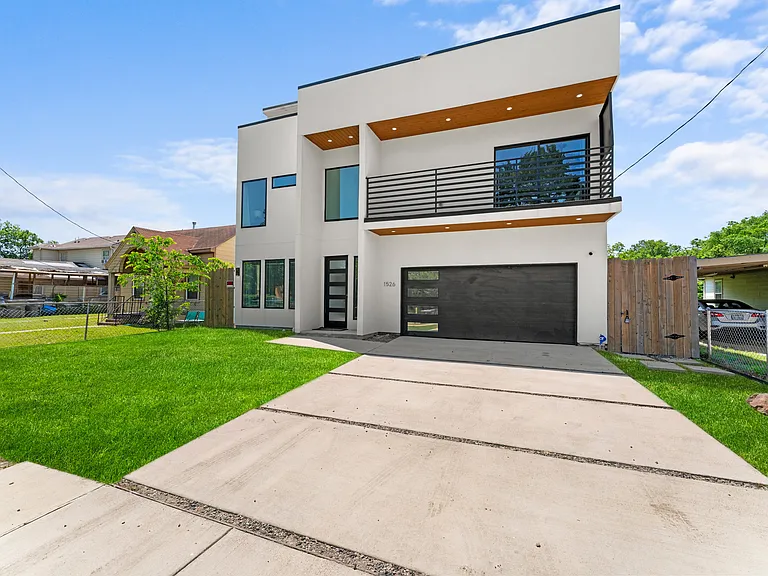 1526 Life Ave — Photo 4