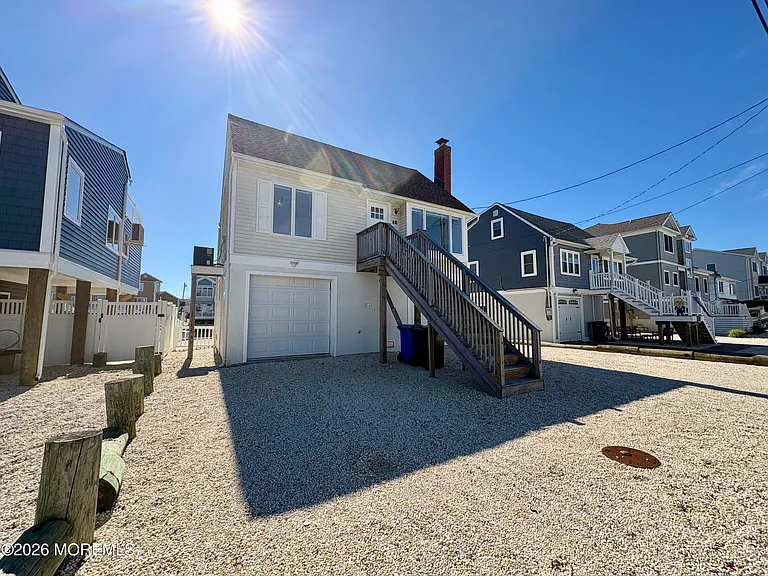 46 Joshua Dr — Photo 2