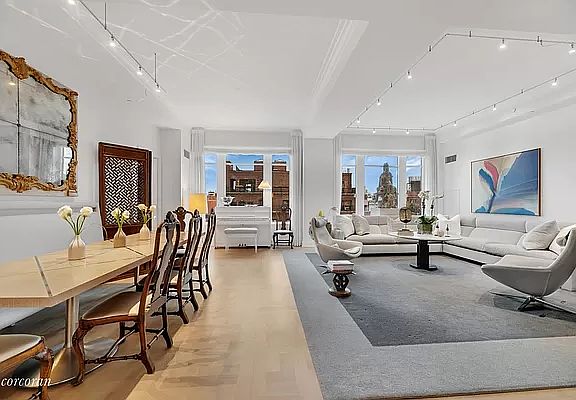 2nd image of 200 E 79th St APT 18B