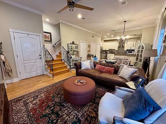 4th image of 3015 W Bay View Ave #D