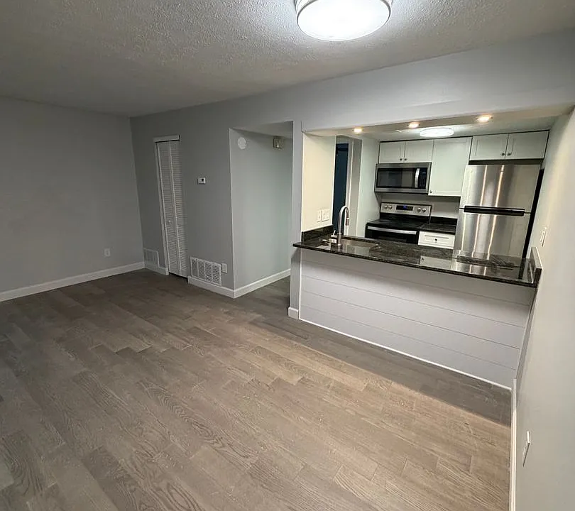 55 W Starr Ave