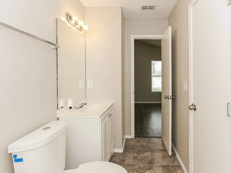 11002 Traci Lynn Dr — Photo 20
