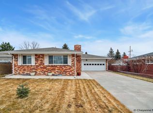 406 E Carlson St, Cheyenne, WY 82009