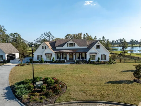 173 Circlestone Dr, Adel, GA 31620