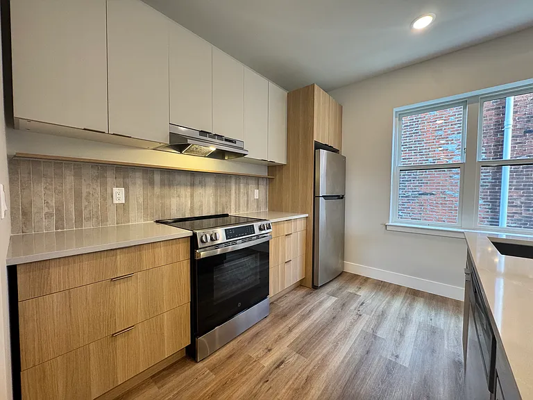 5222-24 Chester Ave #7 — Photo 4