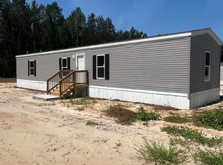 996 Evergreen Dr, Galivants Ferry, SC 29544