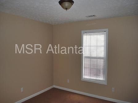 4th image of 300 Belmont Trl