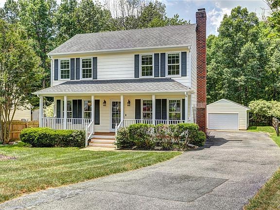 2nd image of 4920 Castle Point Ct