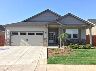 1447 Flower St, Medford, OR