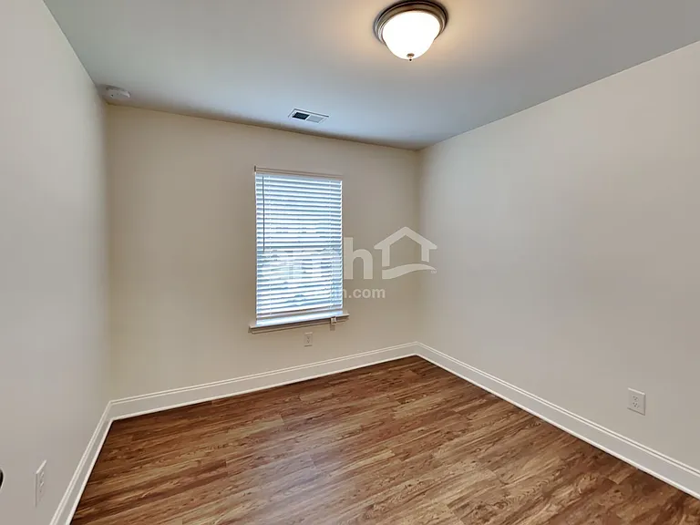 1002 Merlot Ct — Photo 21