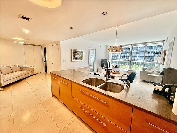 3rd image of 475 Brickell Ave APT 1609