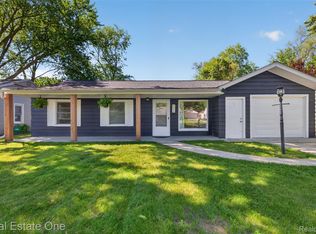 2966 James Rd, Auburn Hills, MI 48326