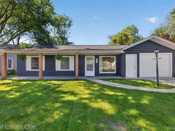 2966 James Rd, Auburn Hills, MI 48326