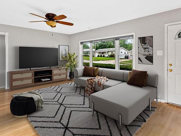 5th image of 713 Bellflower Dr