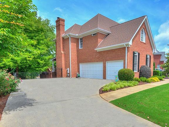 2nd image of 5189 Garnaby Ln