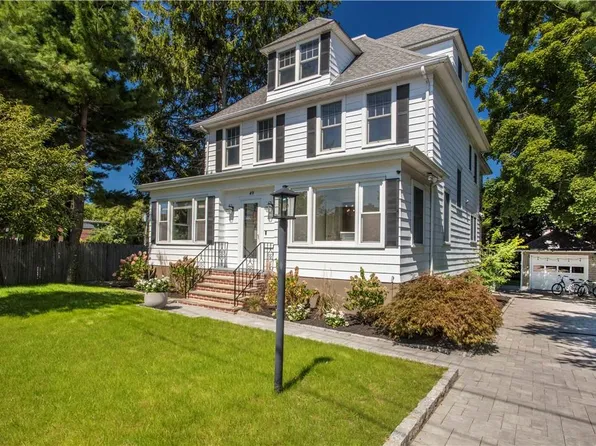 49 Monroe Avenue, Larchmont, NY 10538