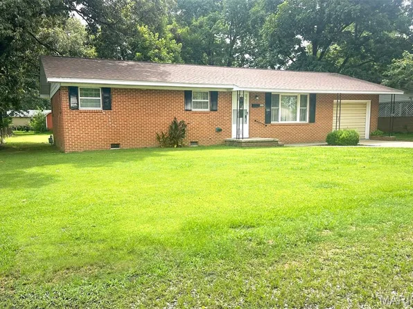 304 W Oak St, Dexter, MO 63841