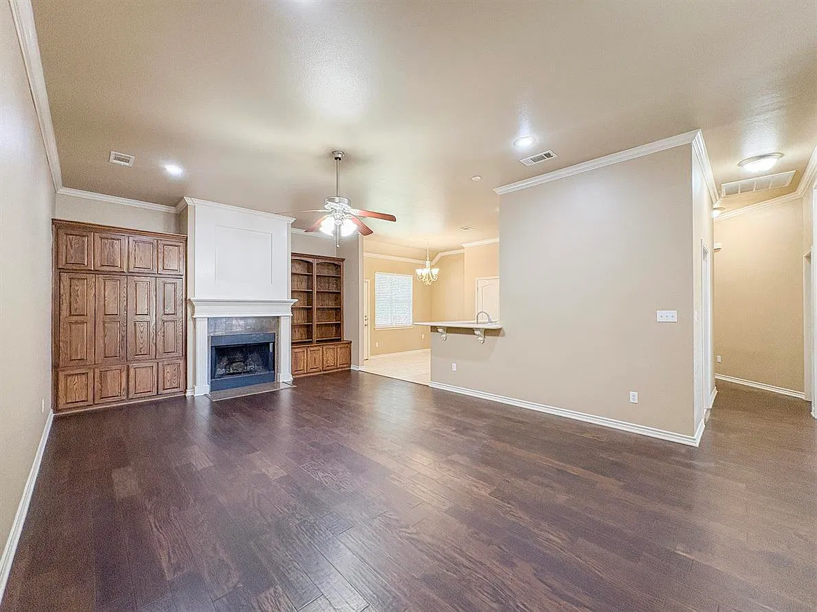 505 Marshall Dr — Photo 1