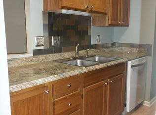 1300J Cedar Ridge Dr, Radford, VA 24141