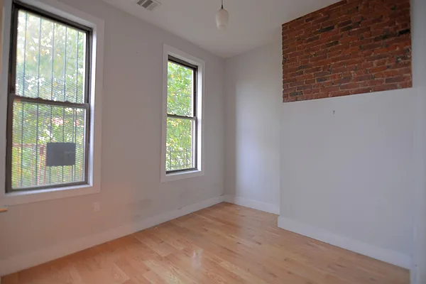 Rented by Hagstrom Management Inc | media 36