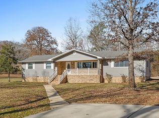 310 Daniels Rd, Trenton, GA 30752