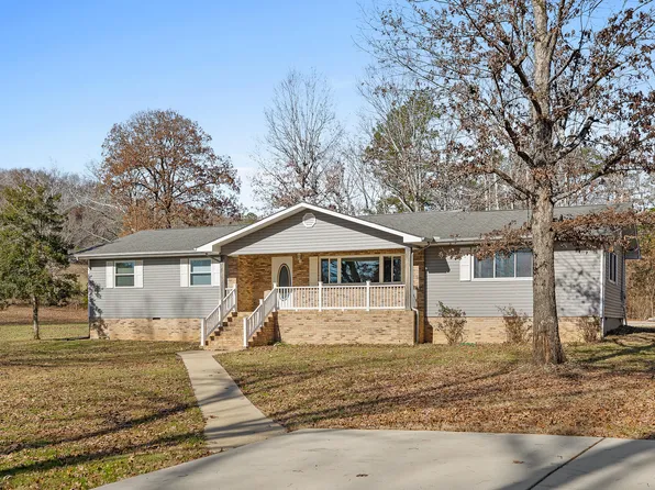 310 Daniels Rd, Trenton, GA 30752