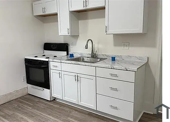 809 Lamont St — Photo 10