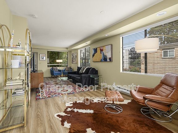 5th image of 561 Lee St #2