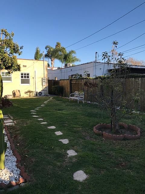 1st image of 627 N Poinsettia Pl