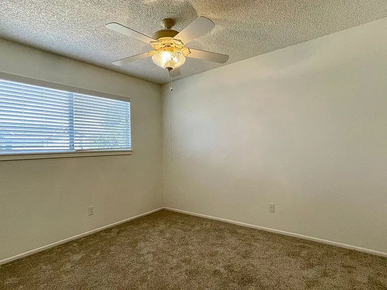 992 Fair Oaks Ave #C — Photo 10