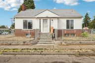 E 38th St-S0310-001.jpg