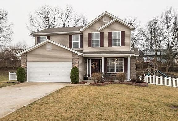 Welcome home! 3 bed, 3.5 bath, finished basement