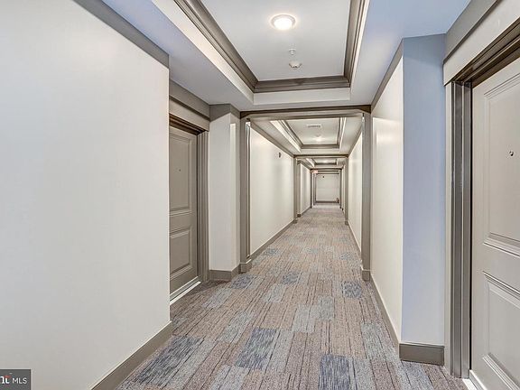 4th image of 2905 Bleeker St #4-105