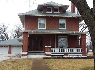 706 S Dickerson St, Palmyra, MO 63461