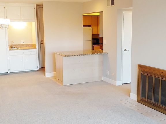 4th image of 1351 N Crescent Heights Blvd APT 305