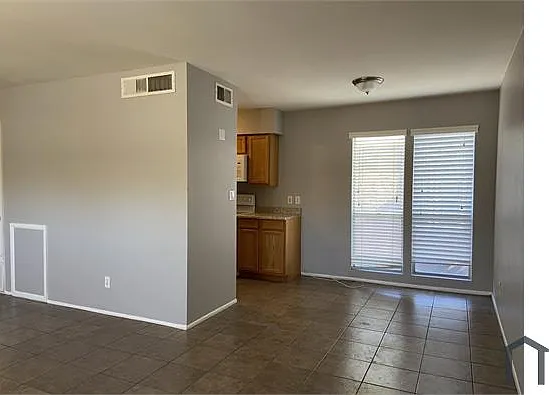 2693 E Oakleaf Dr — Photo 6