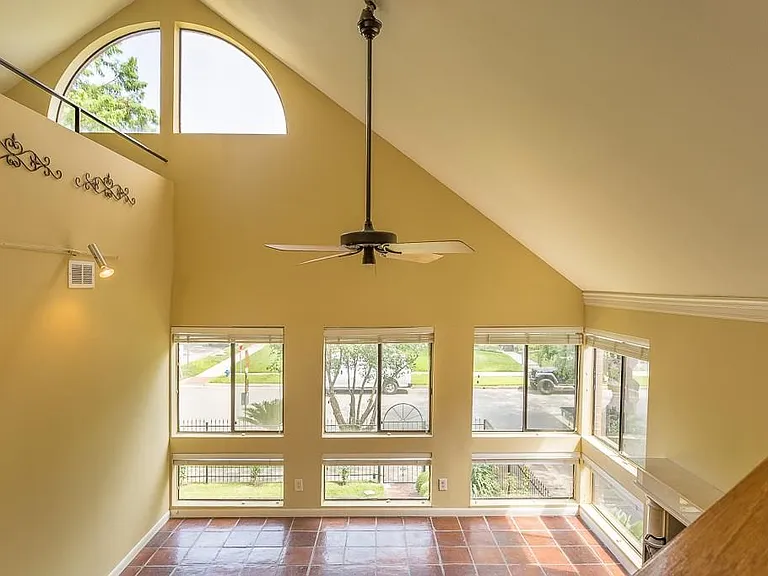 2349 Albans Rd #2 — Photo 5