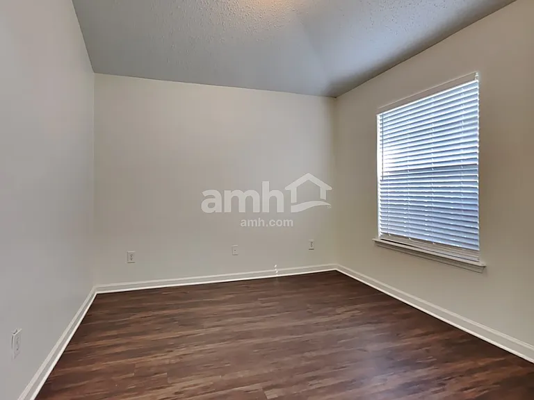 11740 Crooked River Rd — Photo 8