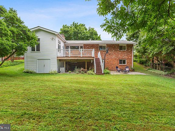 4th image of 5009 White Flint Dr