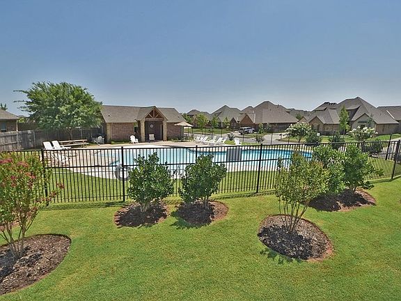 5th image of 16213 Royal Crest Ln