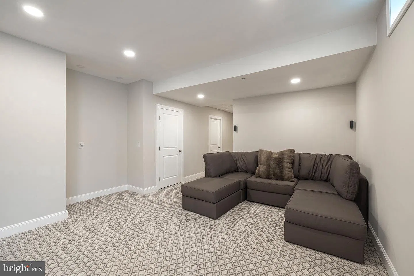 3 bed, 2.5 bath, 1997 sqft, $3,300 — Photo 4