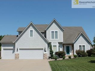 8573 Frederick Dr, De Soto, KS 66018