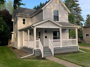 302 N Clinton St, Grand Ledge, MI