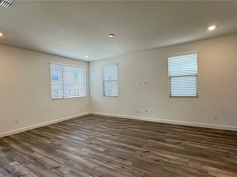 1429 Whistling Kite St — Photo 11