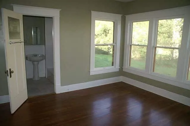 1022 W Hickory St — Photo 8