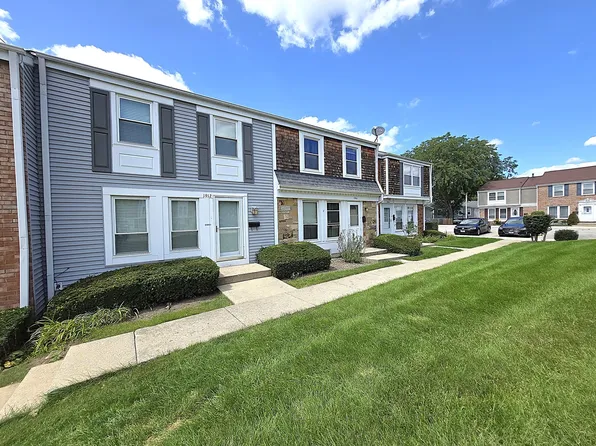 1912 Governors Ln #1912, Hoffman Estates, IL 60169