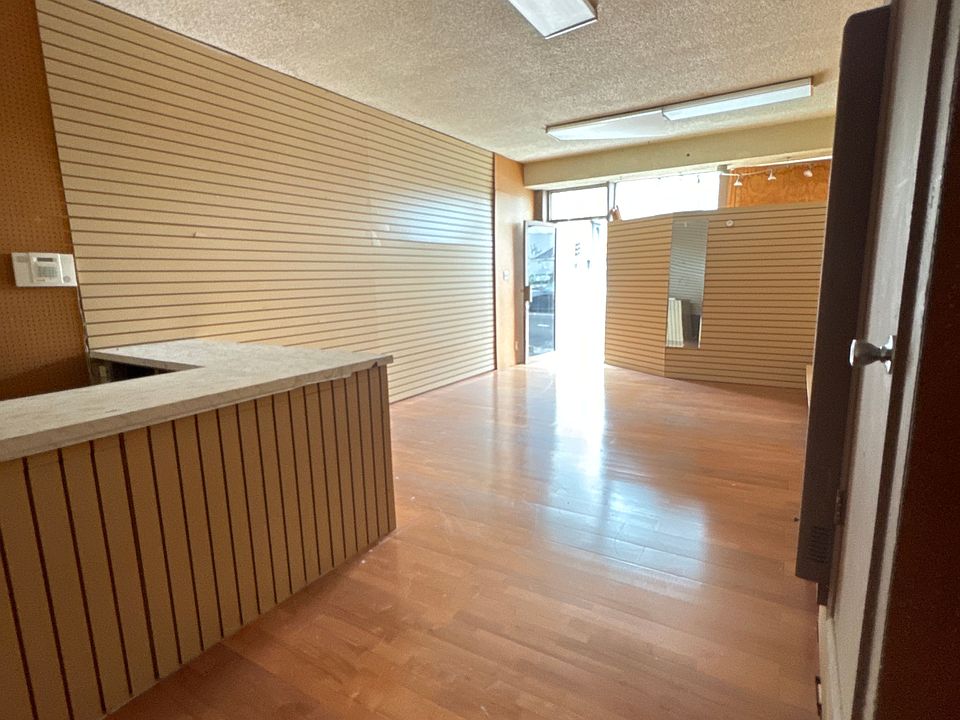 1st image of 4250 W El Segundo Blvd