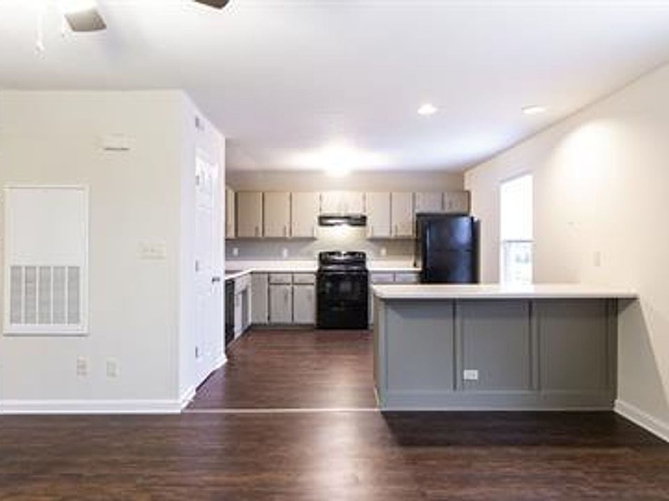 1st image of 235 Ables Way #191-16